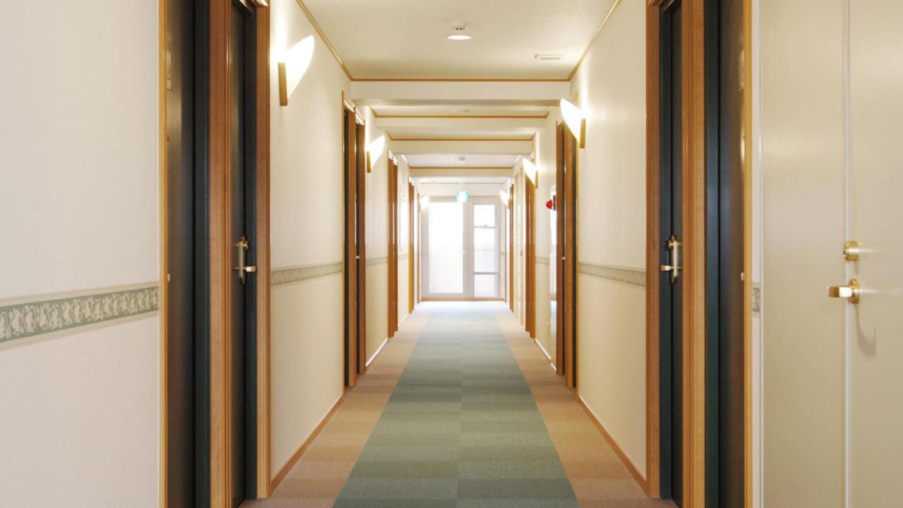 Toyoko Ekimae 3*